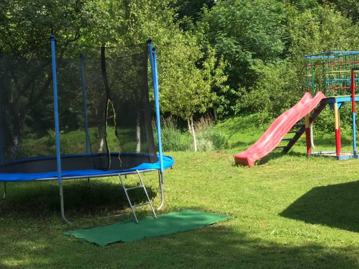 Mizhhirya  Садиба У Брусків מראה חיצוני תמונה